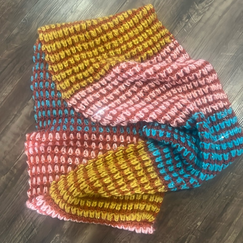Evelyn K - Acrylic Scarf
